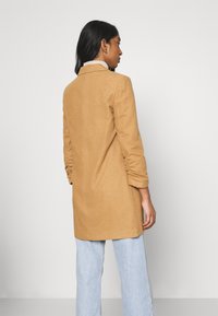 Vero Moda VMRICA LONG - Blazer - tobacco brown