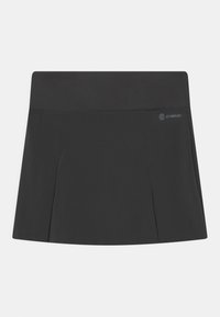 Svart idrottsshorts tillverkade av fuktavvisande tyg. Har en bred midja och plisserad design för lätt rörelse.