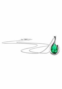 Collana d'argento con un pendente di pietra verde a goccia, caratterizzata da curve morbide e una finitura lucida su una catena sottile.