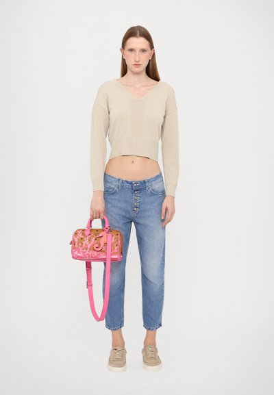 MCM ELLA CORAL MOUNTAIN BOSTON - Ručna torba - sangria sunset