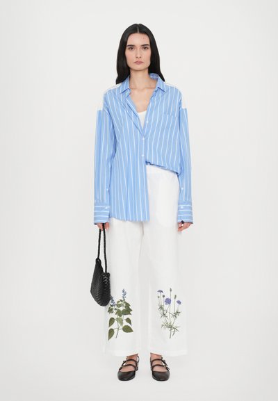 WEEKEND MaxMara VOLANTE - Pantalones - white