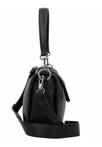 Borsa a mano in pelle nera con superficie testurizzata, forma arrotondata, accessori in argento, tracolla rimovibile e manico corto.