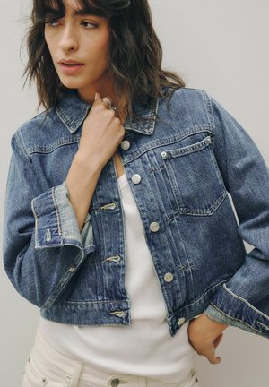 Next, TALL FIT - PLEATED DENIM TRUCKER JACKET - Denimová bunda - dark blue