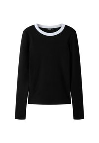 Zwart shirt met lange mouwen en een ronde hals, voorzien van een witte geribbelde kraag. Gemaakt van zachte stof, met een gladde textuur en een minimalistisch design.