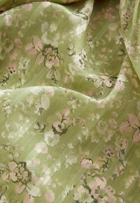 Next SHEER PINTUCK PLEATED REGULAR FIT - Pluus - green floral ditsy