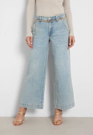 MID WAIST WIDE LEG - Flared Jeans - blau