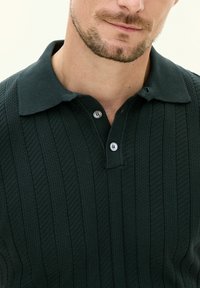 Oscar Jacobson BARTO STRIPE - Pikeepaita - sfumato green