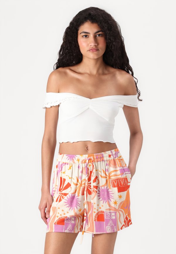 ONLZUFFY LIFE - Shorts - fire cracker2