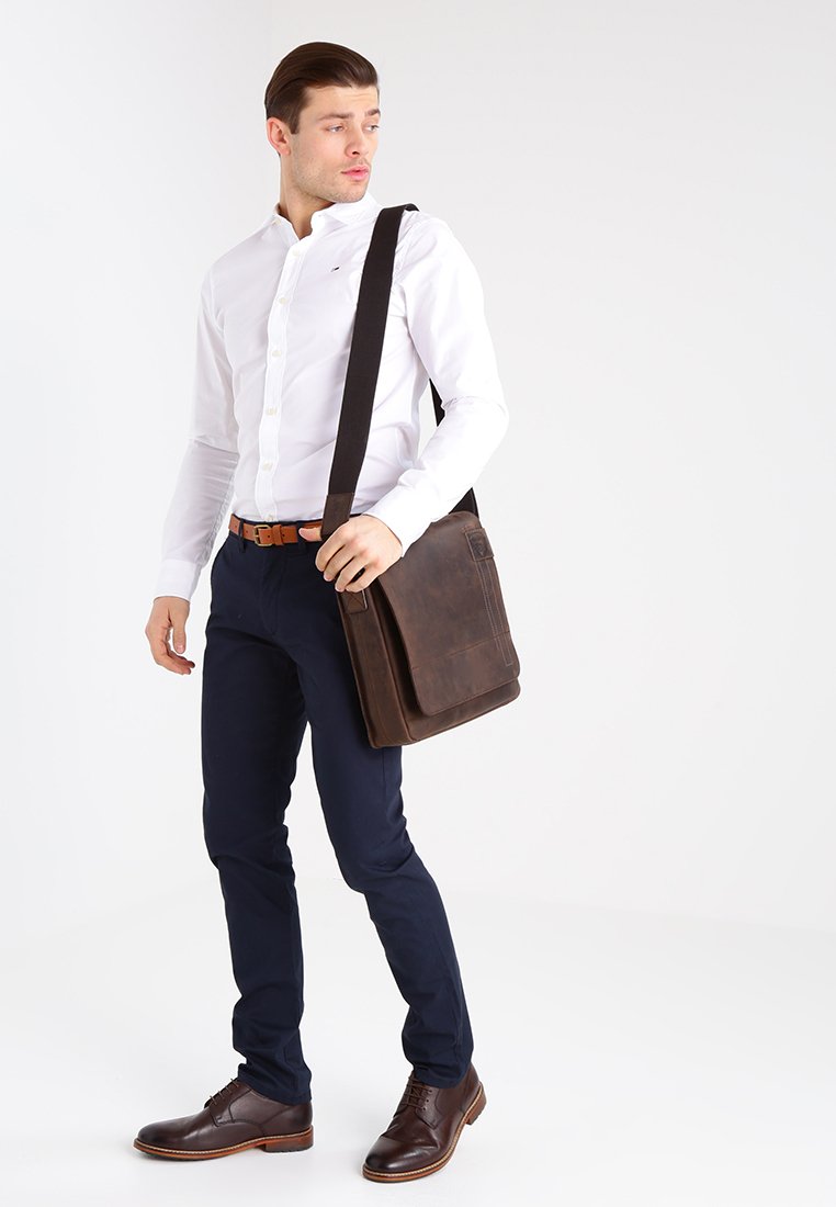 Strellson RICHMOND - Umhängetasche - dark brown