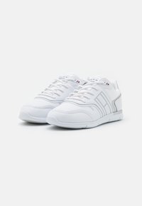 Tommy Hilfiger Baskets basses - white