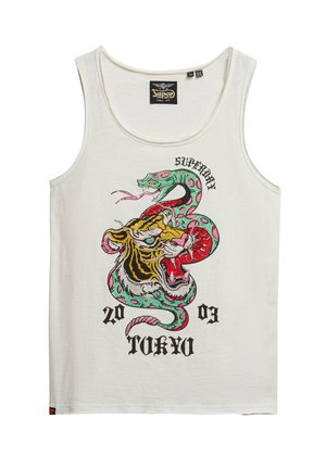 Camiseta sin mangas blanca con un diseño bordado multicolor de un tigre y una serpiente, con el texto "Superdry Tokio 2003" debajo.