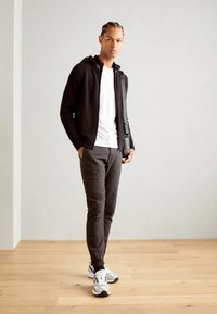 INDICODE JEANS Nohavice - black
