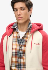 Superdry & Co ESSENTIAL BASEBALL - Sudadera con cremallera - oatmeal cranberry crush red