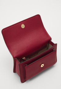 MICHAEL Michael Kors CLAIRE  czerwony