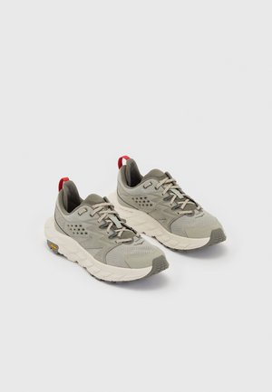 ANACAPA BREEZE LOW - Hiking shoes - barley/oat milk