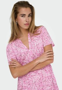 ONLY ONLZALLY LIFE THEA NOOS PTM - Kasdienė suknelė - fuchsia pink