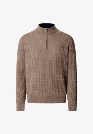 Bežový pletený sveter s polovičným zipsom na golieri, s textúrou v prevedení kábel. Dlhé rukávy a kontrastný tmavý vnútorný golier.
