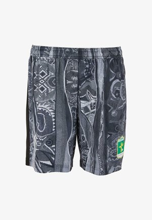 Pantaloni corti a fantasia nera e grigia con cintura elastica. Presentano un emblema sulla parte bassa gamba destra, che mette in mostra disegni intricati.