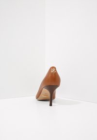 Lauren Ralph Lauren LANETTE LEATHER PUMP - Decolleté - deep saddle tan