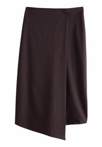 Donkerpaarse rok met verticale streepjes, met een diagonale wikkelontwerp en een knoopsluiting in de taille. Soepele textuur en zachte stof.