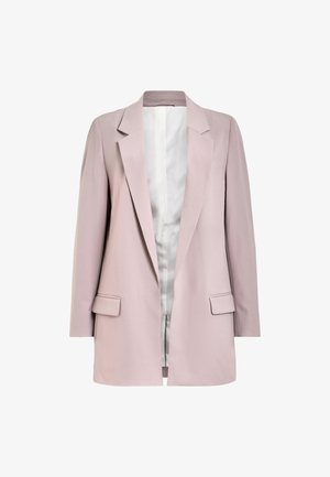 Jasnoróżowy żakiet o dopasowanym fasonie, długich rękawach, z klapami i bocznymi kieszeniami. Otwarty przód odsłania satynową podszewkę.