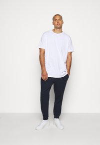 Jack & Jones GORDON SHARK PANT - Spodnji deli trenirk - navy blazer