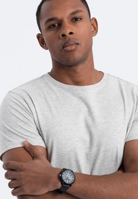 Ombre T-shirts basic - grey