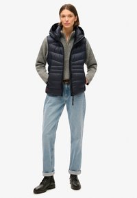 Superdry & Co HOODED FUJI QUILT PADDED - Veste sans manches - eclipse navy