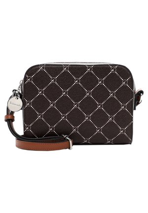 Brązowa torebka na ramię z diamentowym wzorem, białymi akcentami i teksturowanym wykończeniem. Posiada odpinany brązowy pasek oraz srebrne okucia.