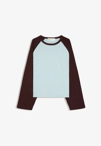 Unselected, light blue