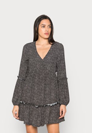 JOSSA V FRONT SMOCK DRESS - Vestido de dia - black