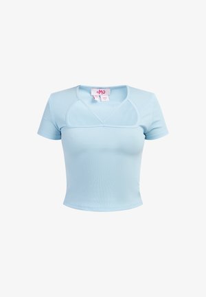 Vaaleansininen ribattua materiaalia oleva lyhythihainen toppi, jossa on pyöreä kaula-aukko ja ainutlaatuinen saumasomistus rinnan ja hartioiden alueella.