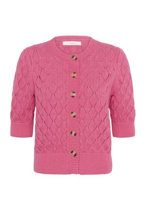 Rózsaszín kötött rövid ujjú kardigán gyémántmintával és hat barna gombbal elöl, bordázott mandzsettával és szegéllyel.