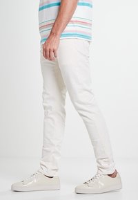 Pepe Jeans Vaqueros slim fit - white