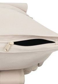 Thumbnail Image 7