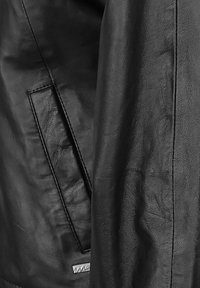 Maze Skinnjacka - black