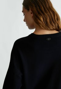 LIU JO CREW-NECK WITH RHINESTONES - Maglione - blue