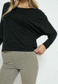 Desires SEVEN BAT SLEEVE - Langarmshirt - black
