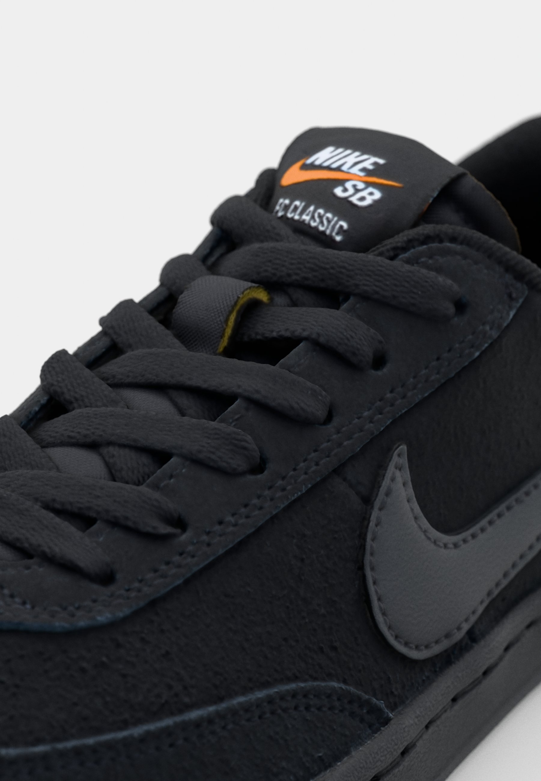 Nike SB UNISEX - Sneakersy niskie/czarny - Zalando.pl