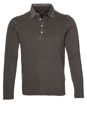 Koszulka polo z długim rękawem w kolorze antracytowej szarości wykonana z bawełny, z zapięciem na guziki, kołnierzykiem i subtelnym logo haftowanym na piersi.