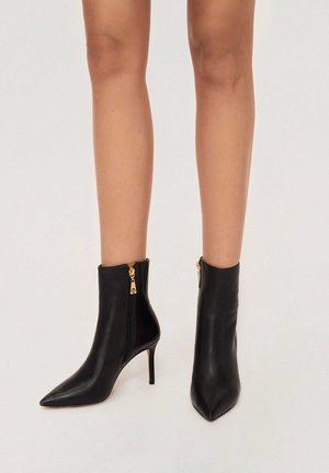 Kazar JACKIE - Aukštakulniai aulinukai - black