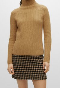 BOSS Stickad tröja - beige