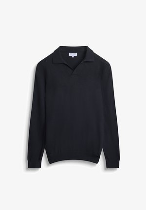 Pullover nero realizzato in tessuto morbido, con un classico colletto polo e maniche lunghe con polsini e fondo a coste. Texture liscia.