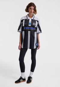 Hummel - SOCCER GAMBA - Polo shirt - white Thumbnail Image 1