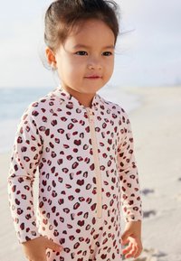 Next LONG SUNSAFE REGULAR FIT - Plavky - animal