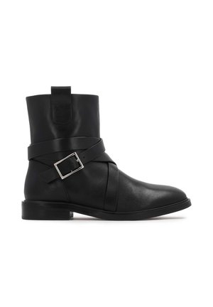Stiefelette - black