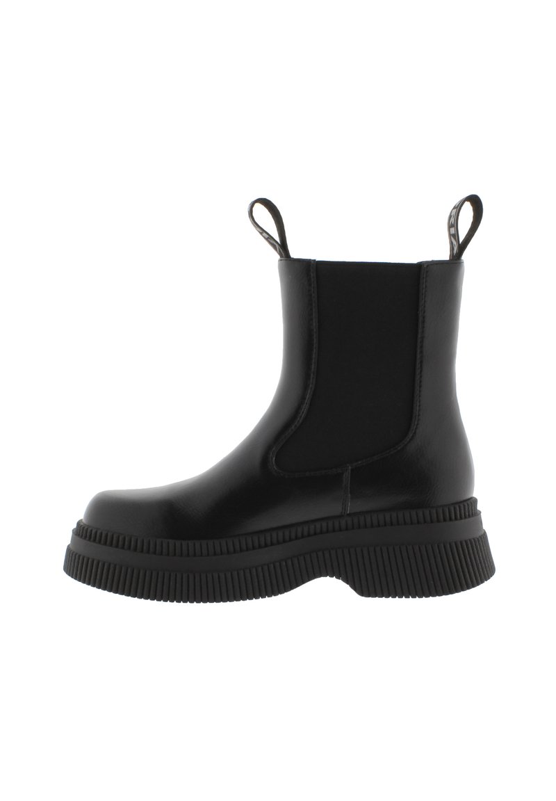 Botas negras hasta el tobillo con un acabado liso y brillante, paneles laterales elásticos, pestañas de tirón y suelas gruesas con relieve, que presentan un diseño robusto.