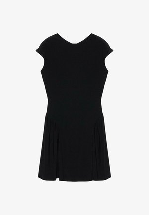 Črna kratka obleka s kratkimi rokavi, z V-izrezom in nabranimi paneli na krilu, oprijeta v pasu, do kolen.