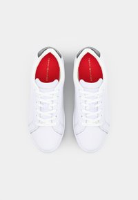 Thumbnail Image 7