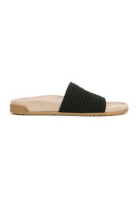 Tongs noires avec une sangle en textile côtelé, semelle rembourrée beige et une semelle extérieure en caoutchouc marron durable présentant un motif de grip texturé.